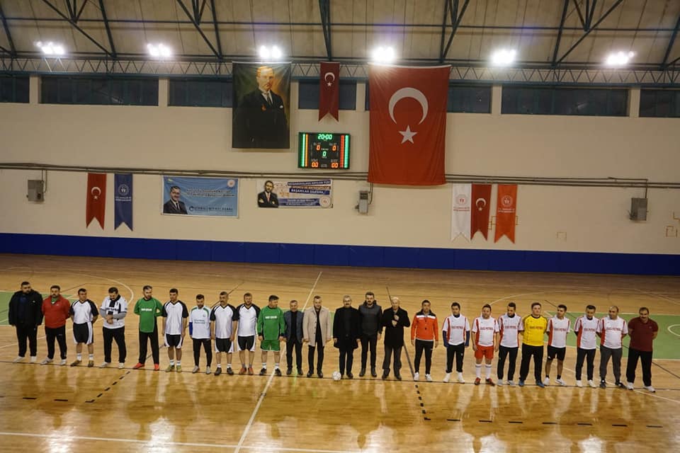 Çivril'de Geleneksel Futsal Turnuvası Başladı
