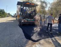 20 YIL SONRA RAUF DENKTAŞ CADDESİ SICAK ASFALTLA BULUŞTU