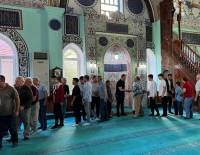 ÇİVRİL BELEDİYE BAŞKANIMIZ  SEMİH DERE, VATANDAŞLARLA BAYRAM NAMAZI SONRASI BAYRAMLAŞTI