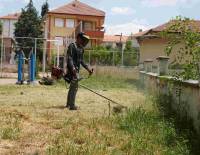 PARK BAHÇELER ÇALIŞIYOR ÇİVRİL GÜZELLEŞİYOR